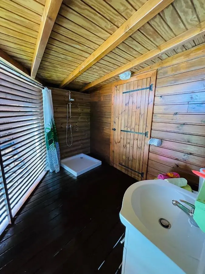 Gîtes Les Lodges des Hauts de Deshaies Bungalow Tobago